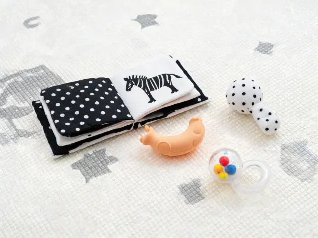 Sensory baby toys